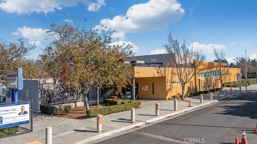 Sherman Oaks, California 91403, United States, 6 Bedrooms Bedrooms, ,5 BathroomsBathrooms,Residential,Active,157184