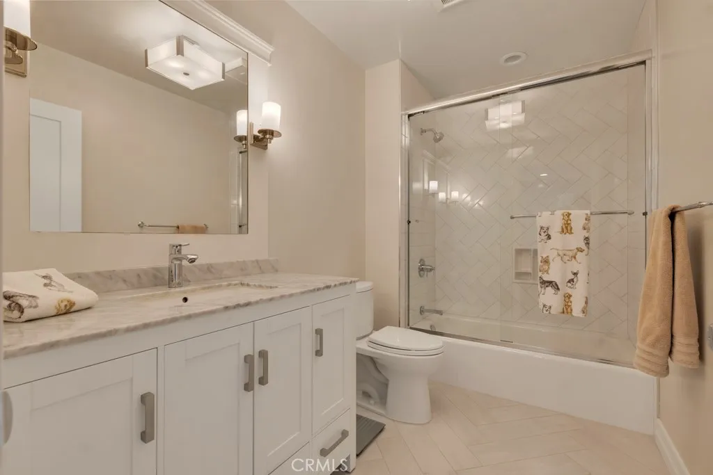 Sherman Oaks, California 91403, United States, 6 Bedrooms Bedrooms, ,5 BathroomsBathrooms,Residential,Active,157184