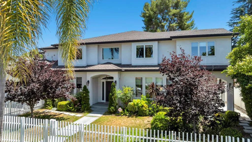 Sherman Oaks, California 91403, United States, 6 Bedrooms Bedrooms, ,5 BathroomsBathrooms,Residential,Active,157184