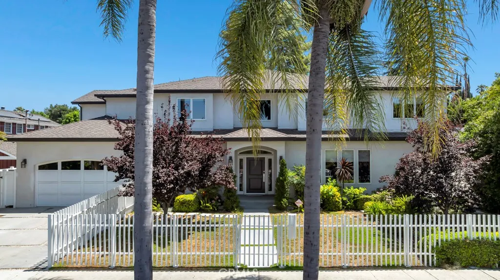 Sherman Oaks, California 91403, United States, 6 Bedrooms Bedrooms, ,5 BathroomsBathrooms,Residential,Active,157184