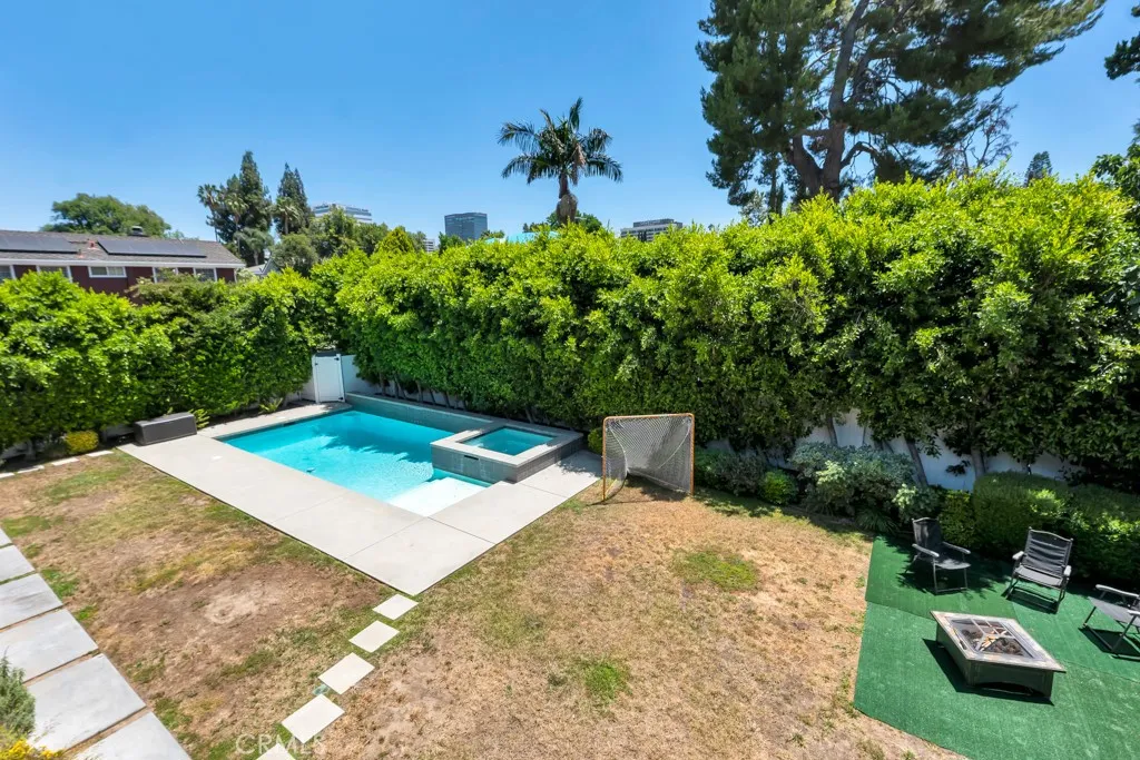 Sherman Oaks, California 91403, United States, 6 Bedrooms Bedrooms, ,5 BathroomsBathrooms,Residential,Active,157184