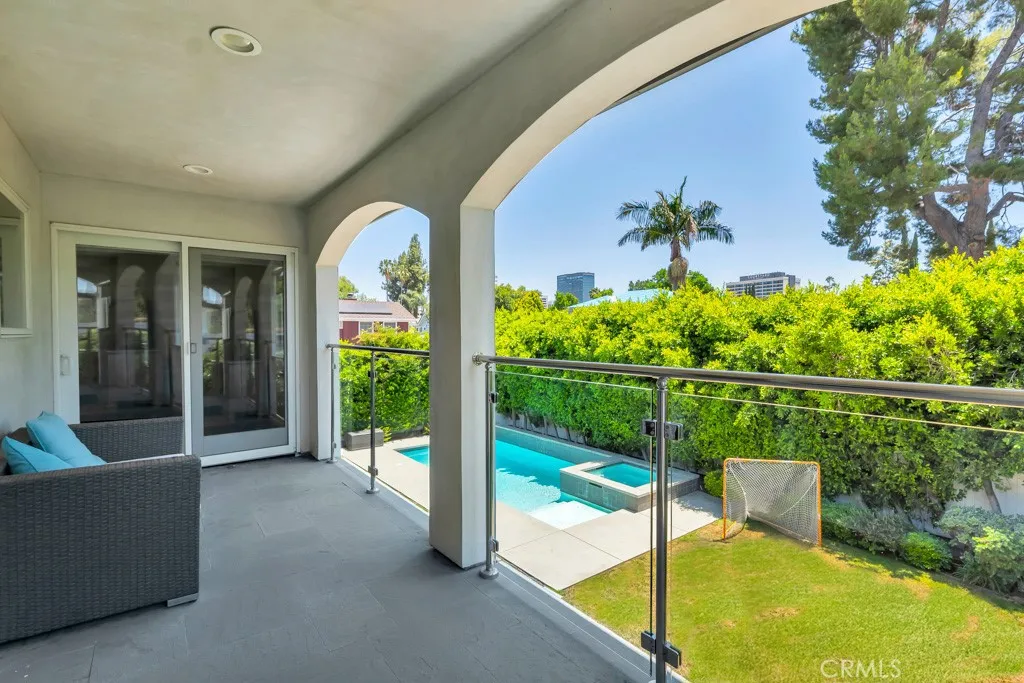 Sherman Oaks, California 91403, United States, 6 Bedrooms Bedrooms, ,5 BathroomsBathrooms,Residential,Active,157184