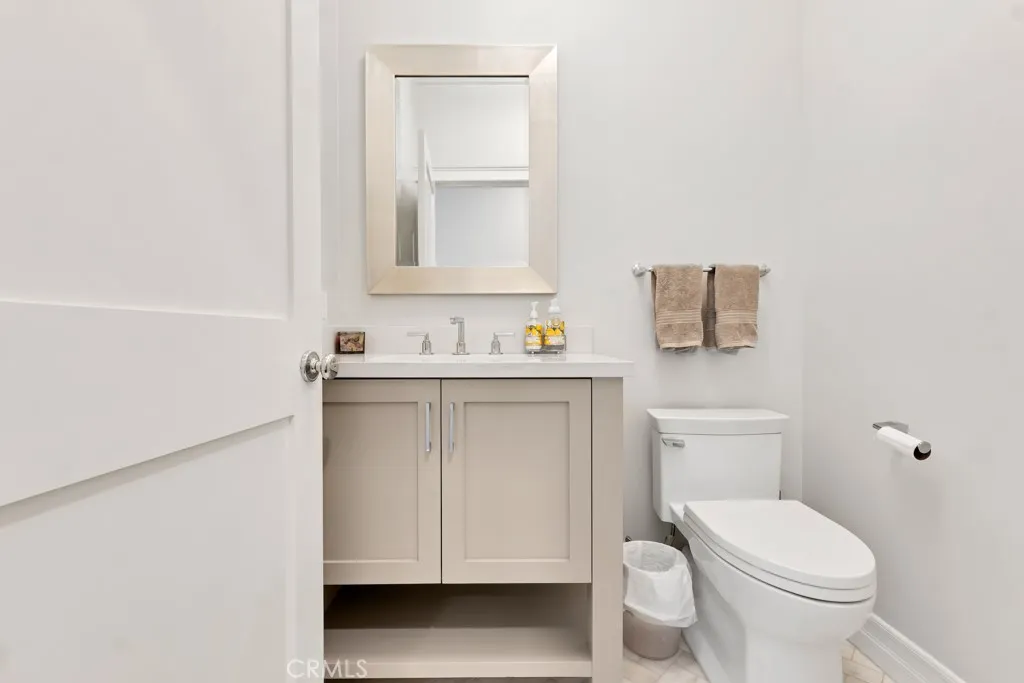 Sherman Oaks, California 91403, United States, 6 Bedrooms Bedrooms, ,5 BathroomsBathrooms,Residential,Active,157184