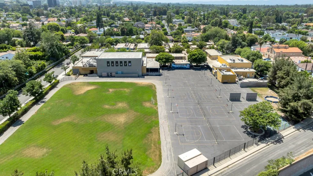 Sherman Oaks, California 91403, United States, 6 Bedrooms Bedrooms, ,5 BathroomsBathrooms,Residential,Active,157184