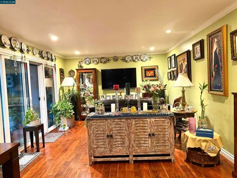 Photo of 1036 Oak Grove Rd Rd #105, Concord, CA 94518 (MLS # 41132501)