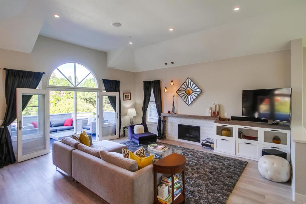 864 Del Mar Downs Rd