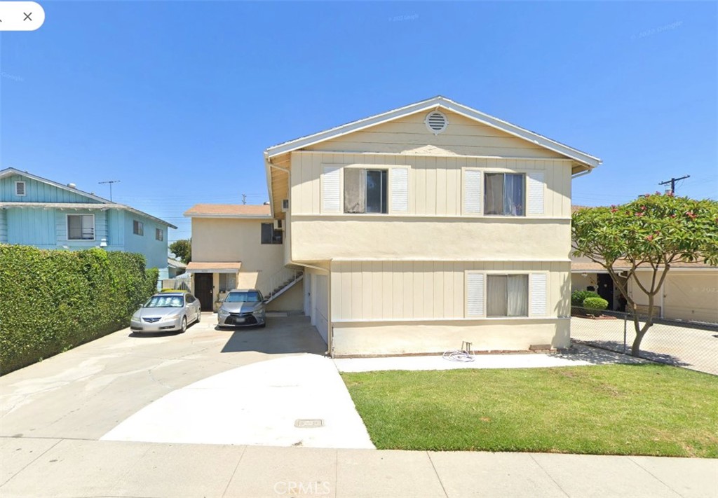Welcome to this well-maintained second-floor, 2-bedroom, 1-bathroom unit in El Monte. Conveniently located right off the 10 Freeway for easy commuting. The unit includes a private 1-car garage and a dedicated laundry room for added convenience. Situated on a quiet cul-de-sac street, you'll enjoy peaceful living with no traffic noise. Schedule a private appointment today to see this lovely home in person!