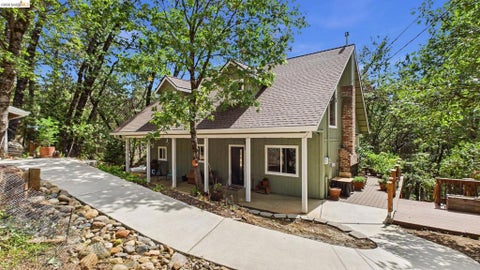 Photo of 17093 Palomino Ln LN, Sonora, CA 95370 (MLS # 41148443)