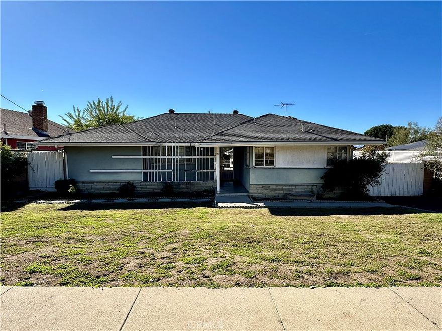 Opportunity awaits in this 3 bedroom, 3 bathroom home on a spacious .25 acre lot in a desirable neighborhood. The property features a large backyard with a pool and mountain views from the front yard. A perfect and ready canvas for a family ready to create their dream home or an investor looking to renovate and unlock a strong upside potential.