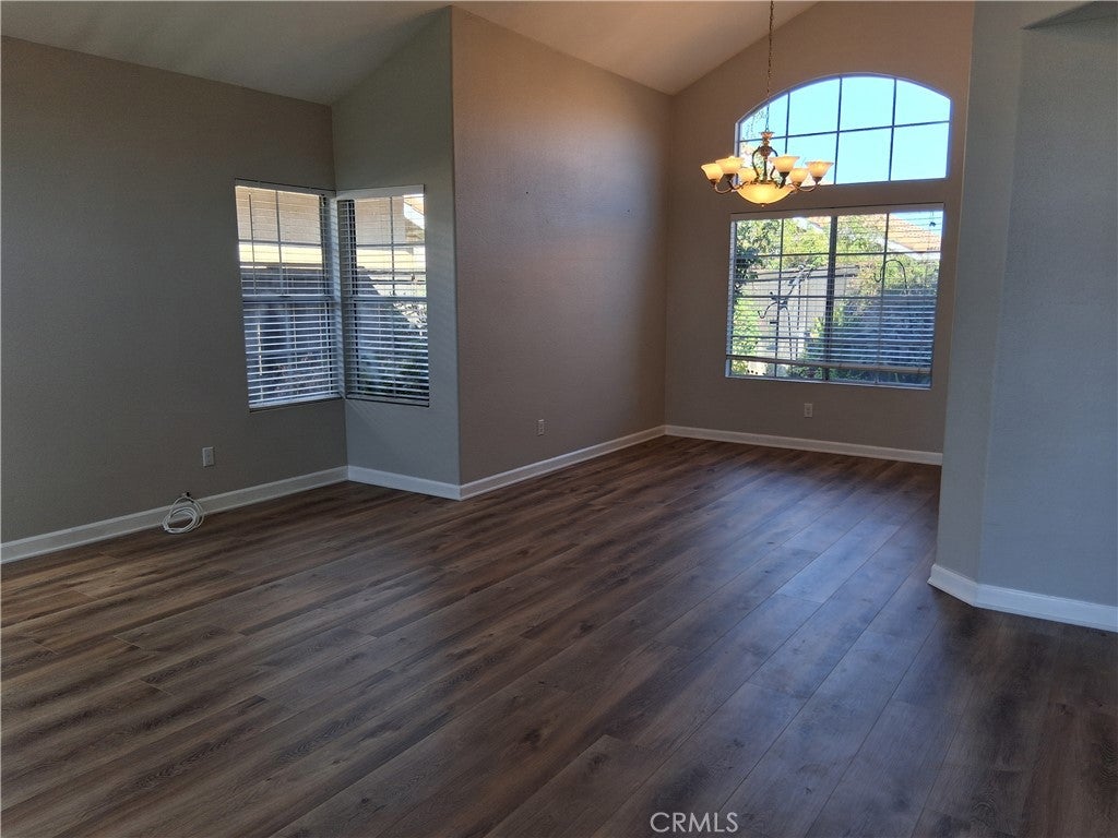 30602 Willow Village