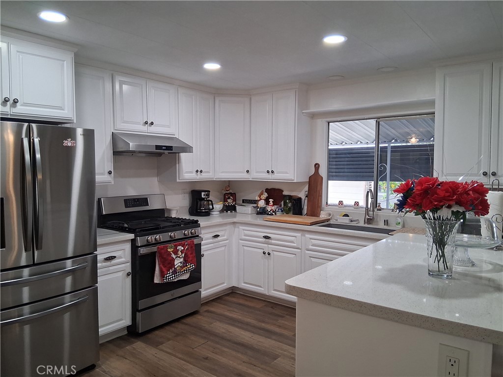 2201 Lake View Drive 20