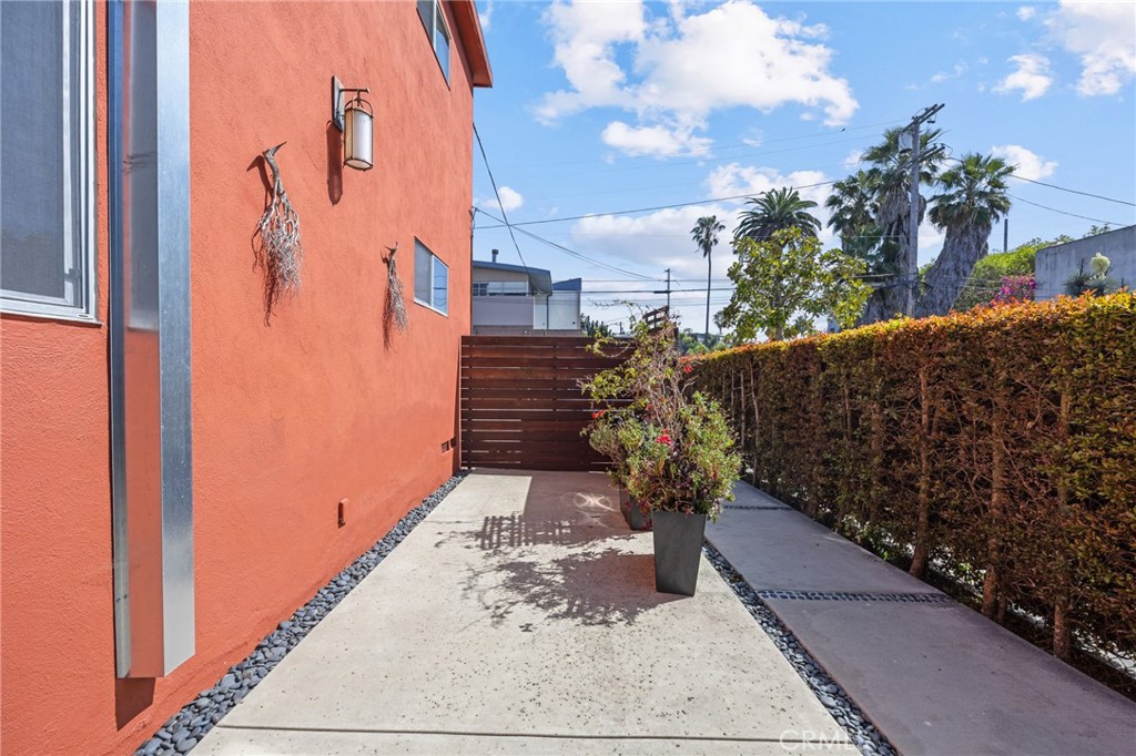 502 Westminster