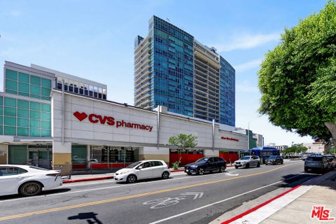 Photo of 3785 Wilshire Boulevard #703, Los Angeles, CA 90010 (MLS # 26964739)