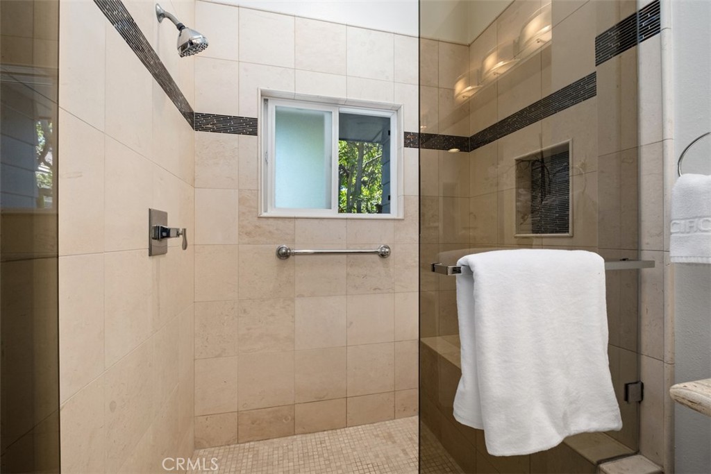251 Chesterfield, Newport Beach CA 92660 - Photo 19