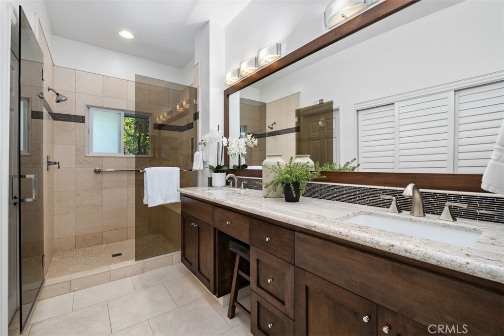 251 Chesterfield, Newport Beach CA 92660 - Photo 18