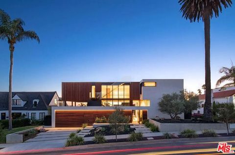 Photo of 3715 Wasatch Avenue, Los Angeles, CA 90066 (MLS # 26655011)