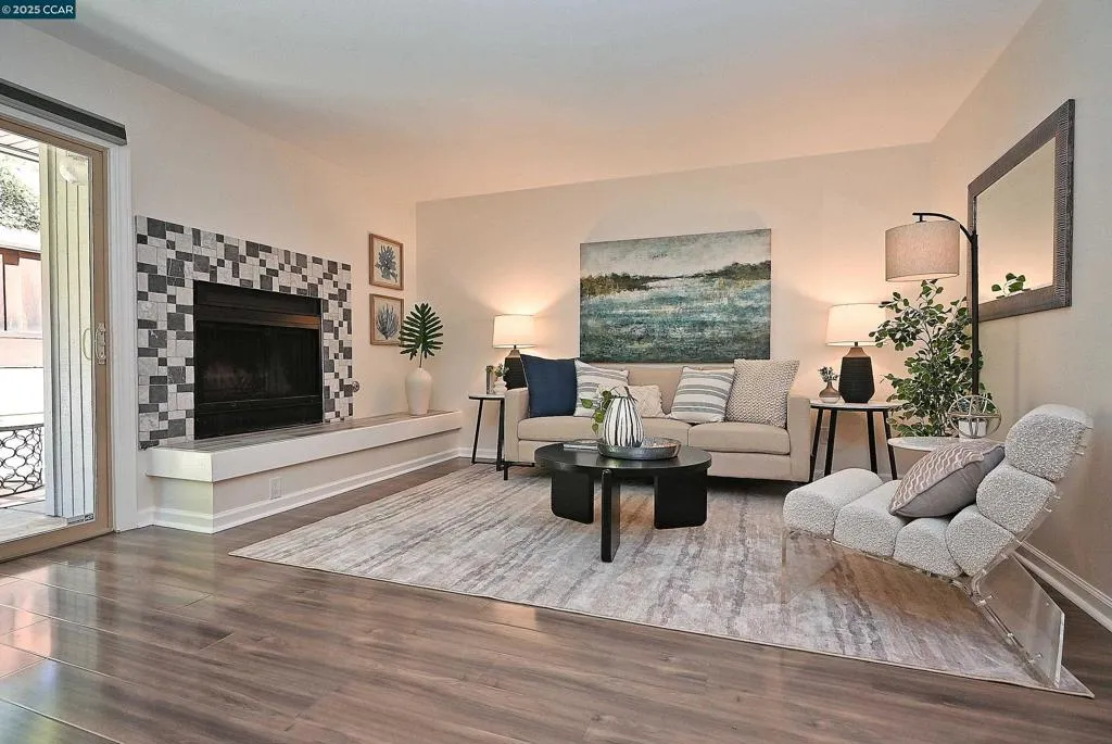 Martinez, California 94553, United States, 3 Bedrooms Bedrooms, ,3 BathroomsBathrooms,Residential,Active,193420