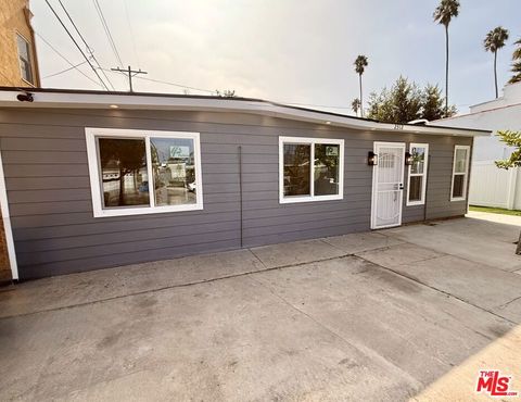 Photo of 3900 2nd Avenue #2312, Los Angeles, CA 90008 (MLS # 26636165)