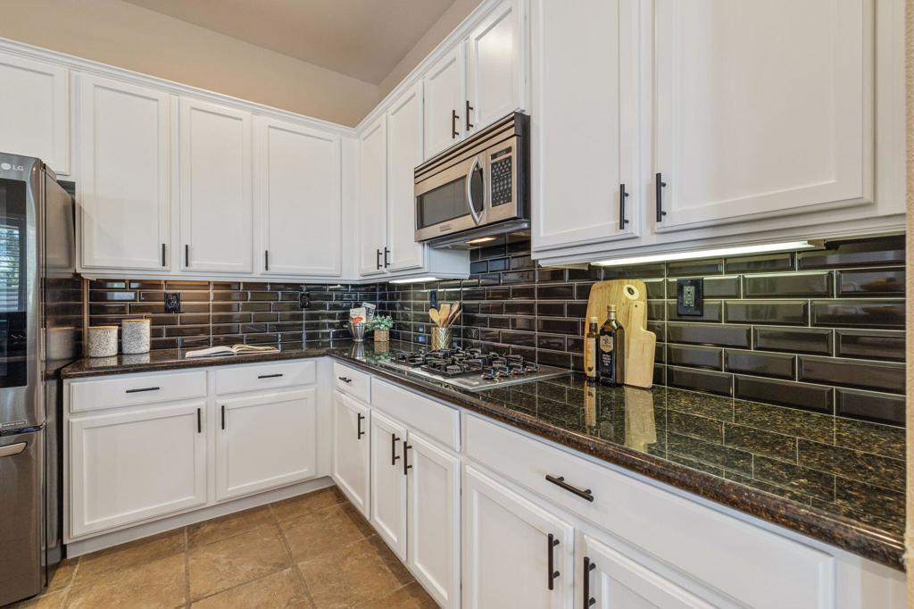 Amatista at Capri - Residential