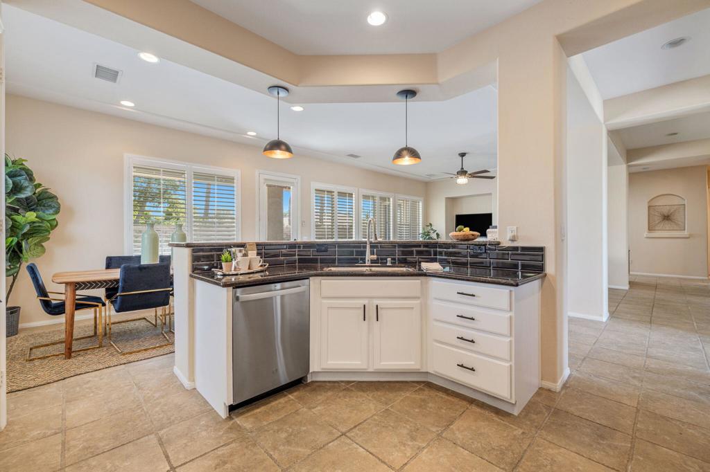 Amatista at Capri - Residential