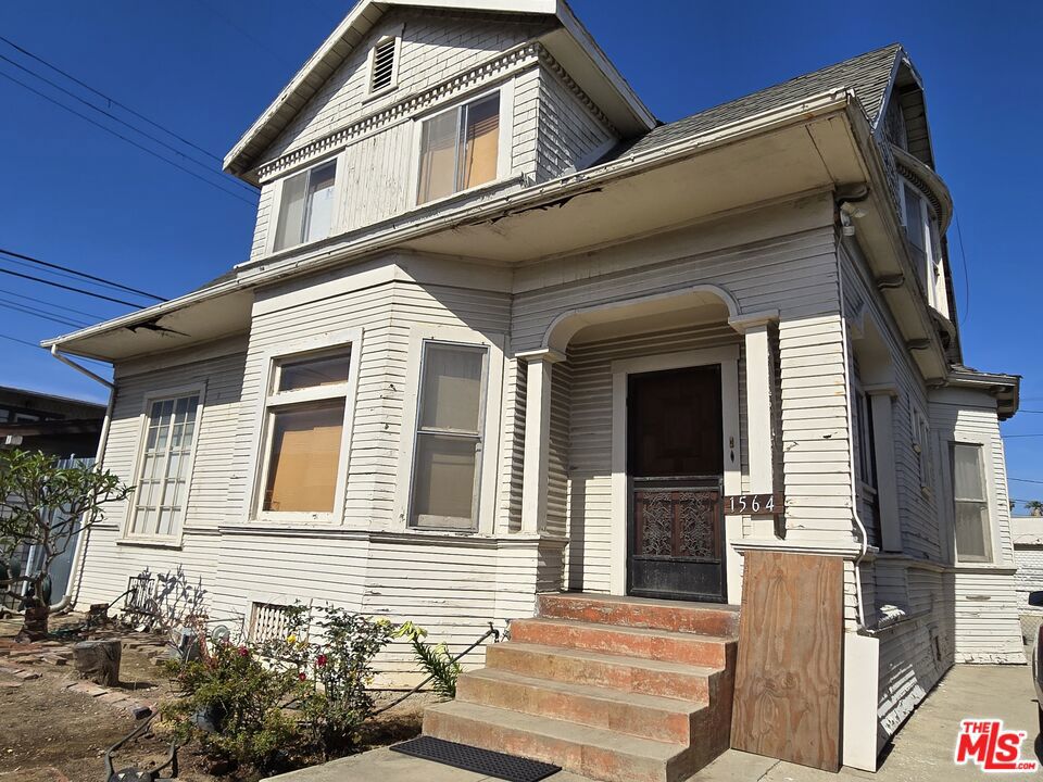 DEVELOPERS AND INVESTORS OPPORTUNITY! First time on the market in over 70 years, this Craftsman HPOZ, Historic Preservation Overlay Zone in Harvard Heights HPOZ. This home offers a rare chance for DEVELOPERS AND INVESTORS alike. Bursting with original charm and architectural character, this is a blank canvas ready for transformation. Home needs lots of work!!! SOLD AS-IS, ALL CASH ONLY! NO FINANCING! NO SELLER FINANCING! NO CONTINGENCIES! Offered at a premium price!
