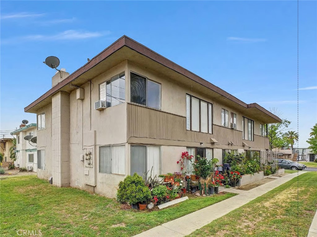 308 N Begonia Avenue