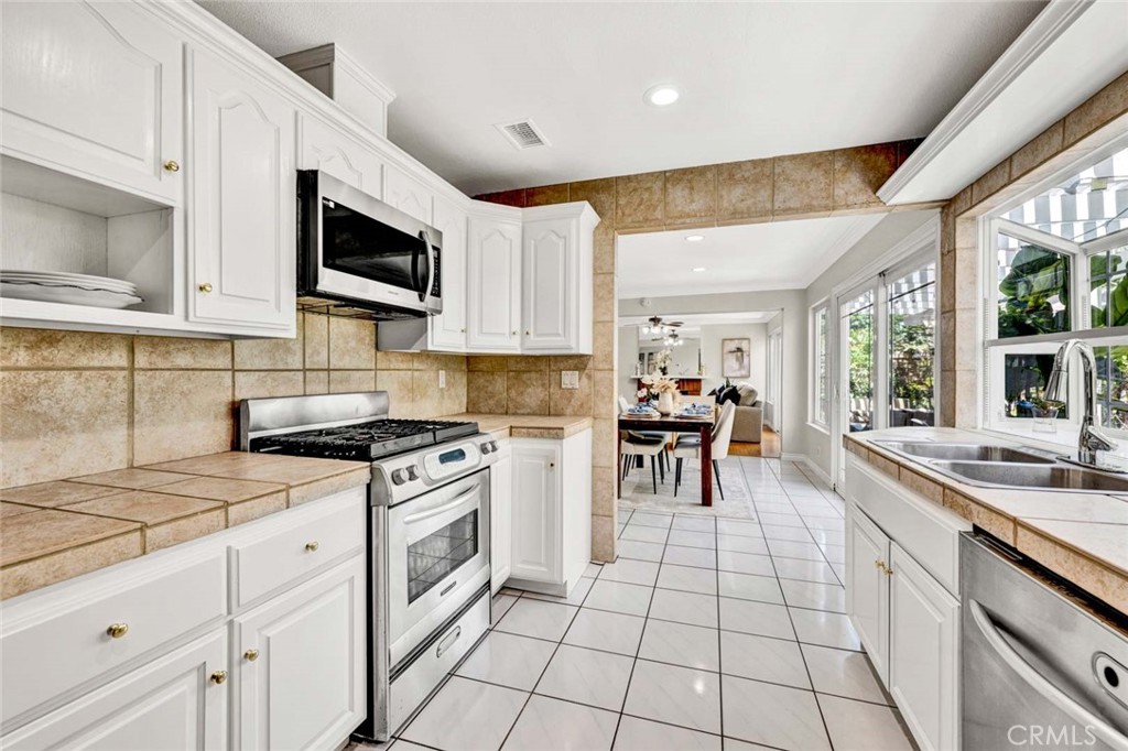 3841 Claremont St, Irvine CA 92614 - Photo 10