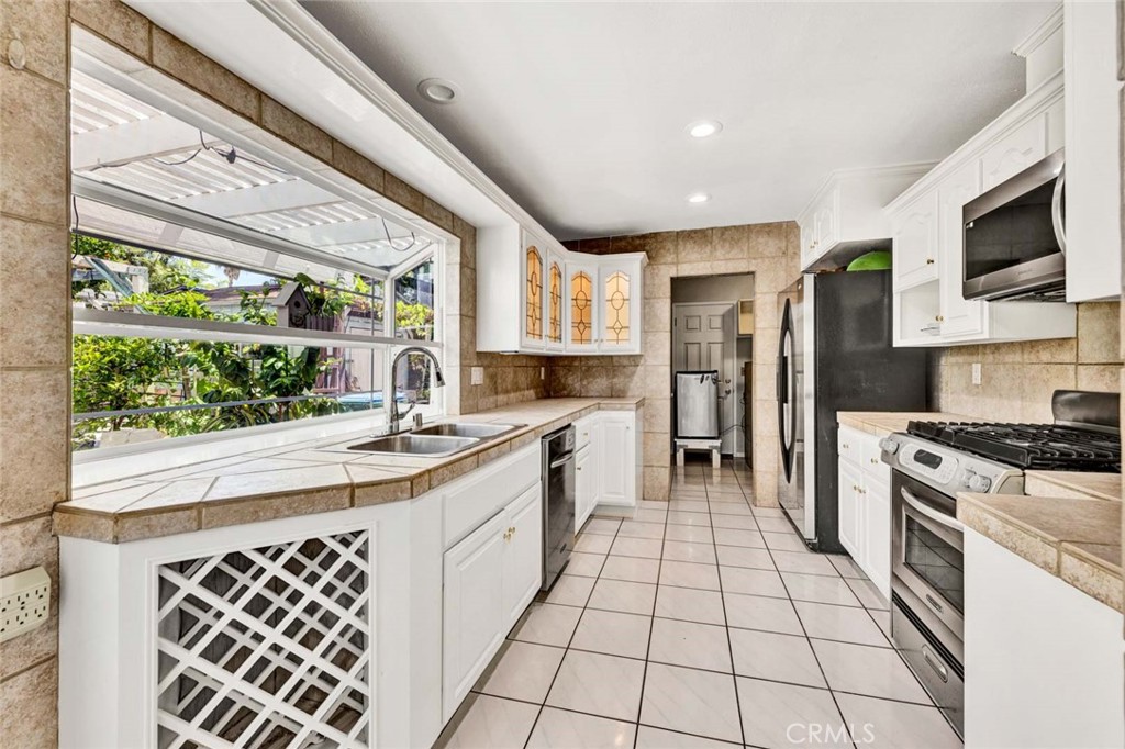 3841 Claremont St, Irvine CA 92614 - Photo 9