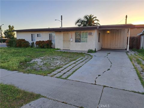 Photo of 1206 S Palm St, Anaheim, CA 92805 (MLS # SW26071765)