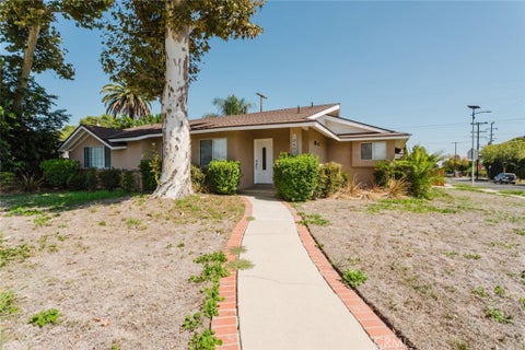 Photo of 10500 Dempsey Avenue, Granada Hills, CA 91344 (MLS # SR26209644)