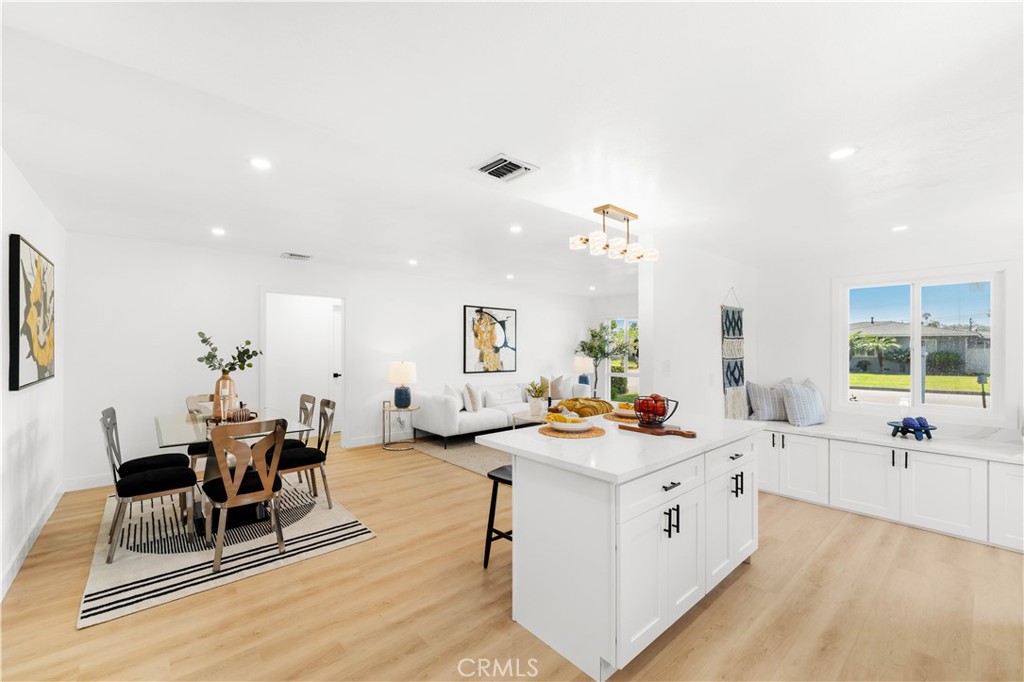 430 N Ellen Drive