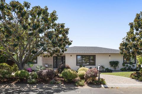 34 Carriage Court Los Altos CA 94022