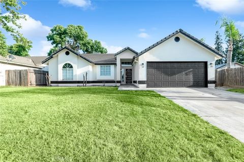 Photo of 1509 E Vine Court, Visalia, CA 93292 (MLS # PI26105152)