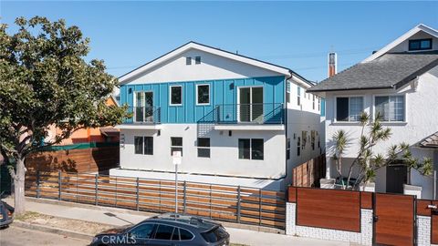 Photo of 236 N Burlington Avenue, Echo Park, CA 90026 (MLS # BB26121155)