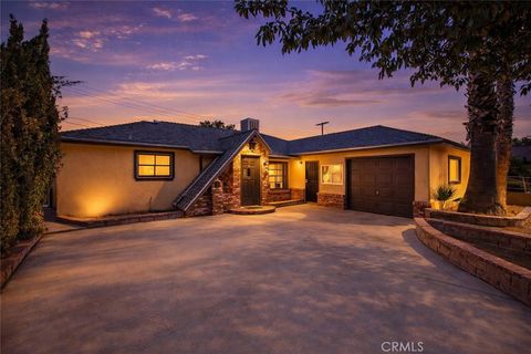 Photo of 321 E Avenue J8, Lancaster, CA 93535 (MLS # SR26068634)