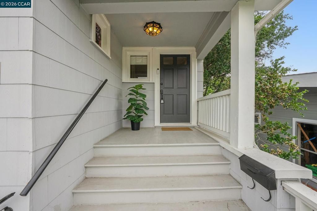 Photo of 4411 Brookdale Ave, Oakland, CA 94619 (MLS # 41132013)