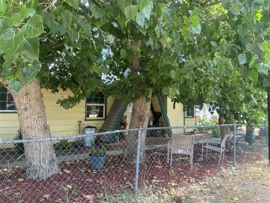 Photo of 447 W Meadow, Big Bear City, CA 92314 (MLS # PW26066547)