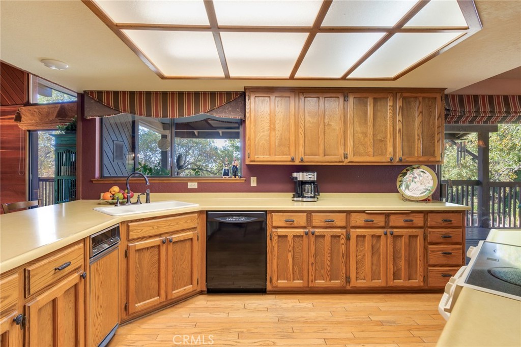 Yucaipa, California, 92399, United States, 4 Bedrooms Bedrooms, ,5 BathroomsBathrooms,Residential,Active,1990591