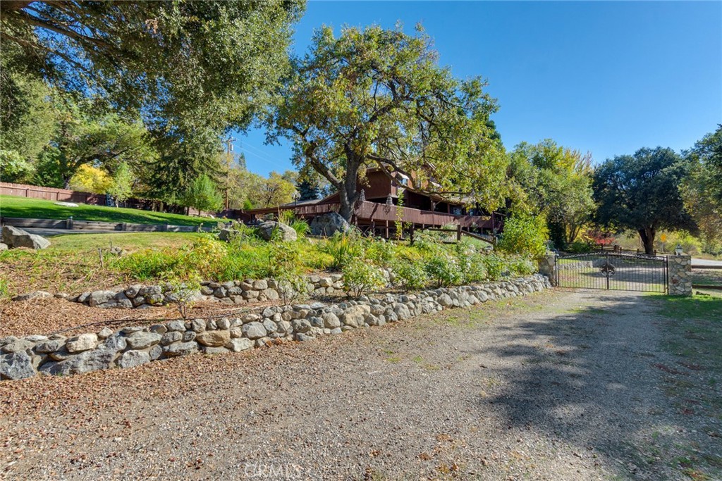 Yucaipa, California, 92399, United States, 4 Bedrooms Bedrooms, ,5 BathroomsBathrooms,Residential,Active,1990591