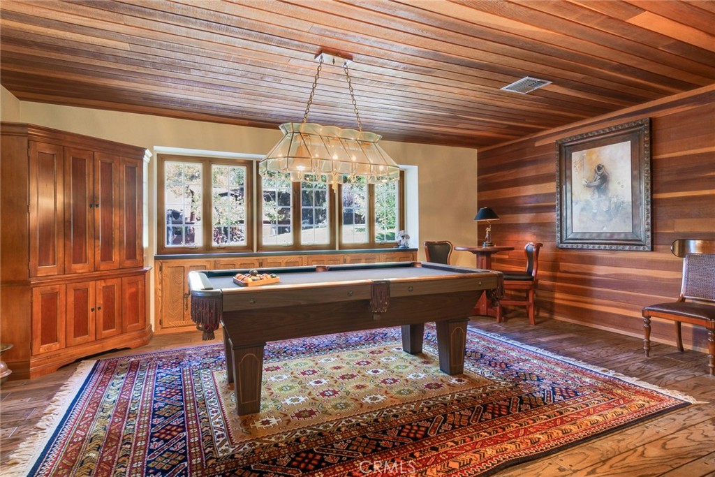 Yucaipa, California, 92399, United States, 4 Bedrooms Bedrooms, ,5 BathroomsBathrooms,Residential,Active,1990591