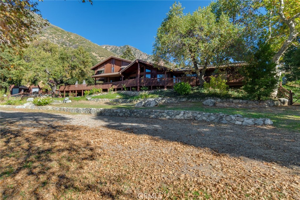 Yucaipa, California, 92399, United States, 4 Bedrooms Bedrooms, ,5 BathroomsBathrooms,Residential,Active,1990591