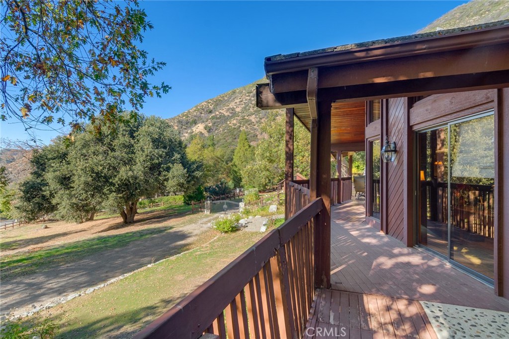 Yucaipa, California, 92399, United States, 4 Bedrooms Bedrooms, ,5 BathroomsBathrooms,Residential,Active,1990591