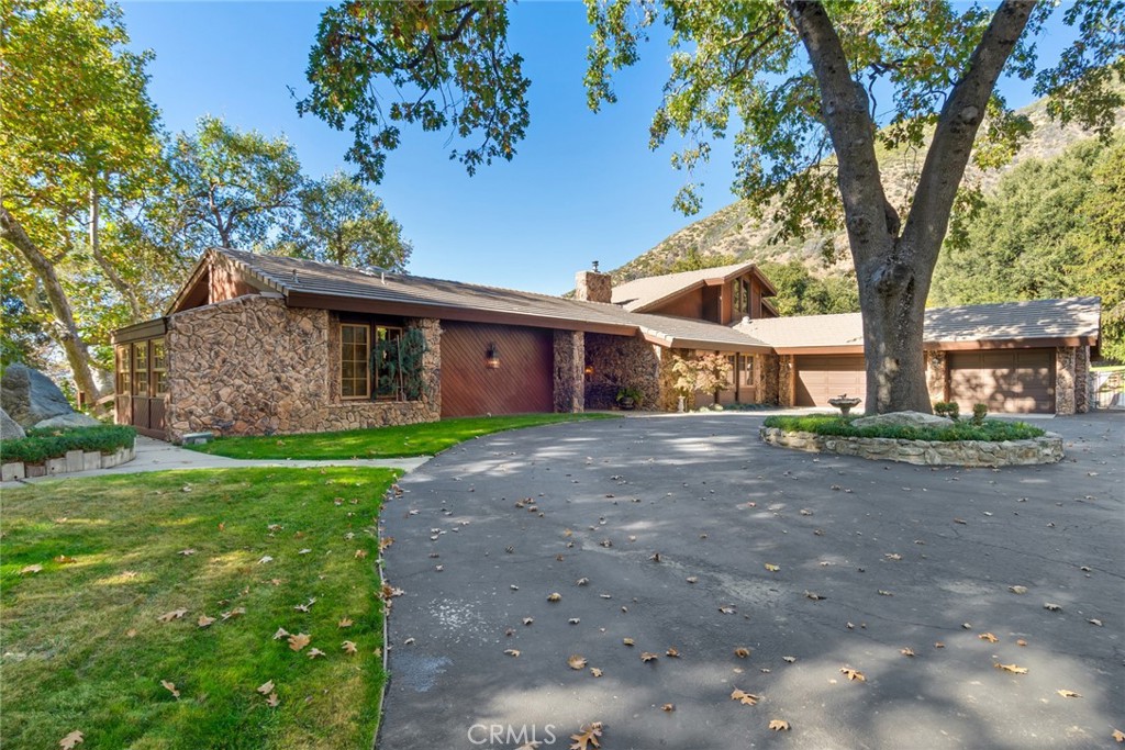 Yucaipa, California, 92399, United States, 4 Bedrooms Bedrooms, ,5 BathroomsBathrooms,Residential,Active,1990591