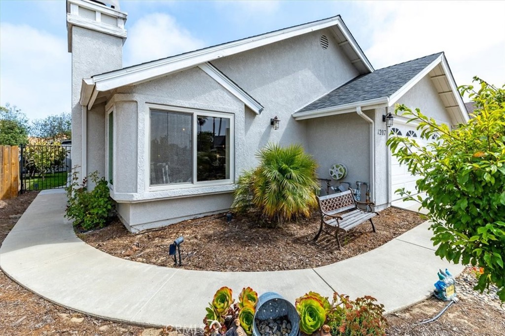 PROPERTIES 1207 Capitola
