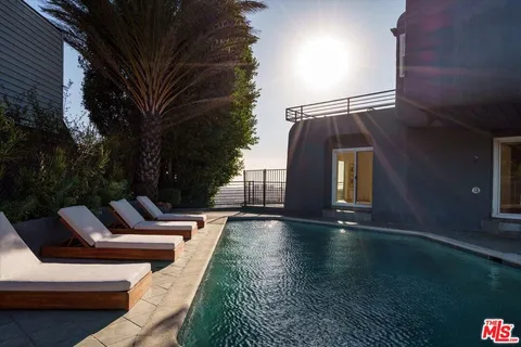 8464 Cole Crest Drive, Los Angeles, CA 90046 - MLS#: 25489011