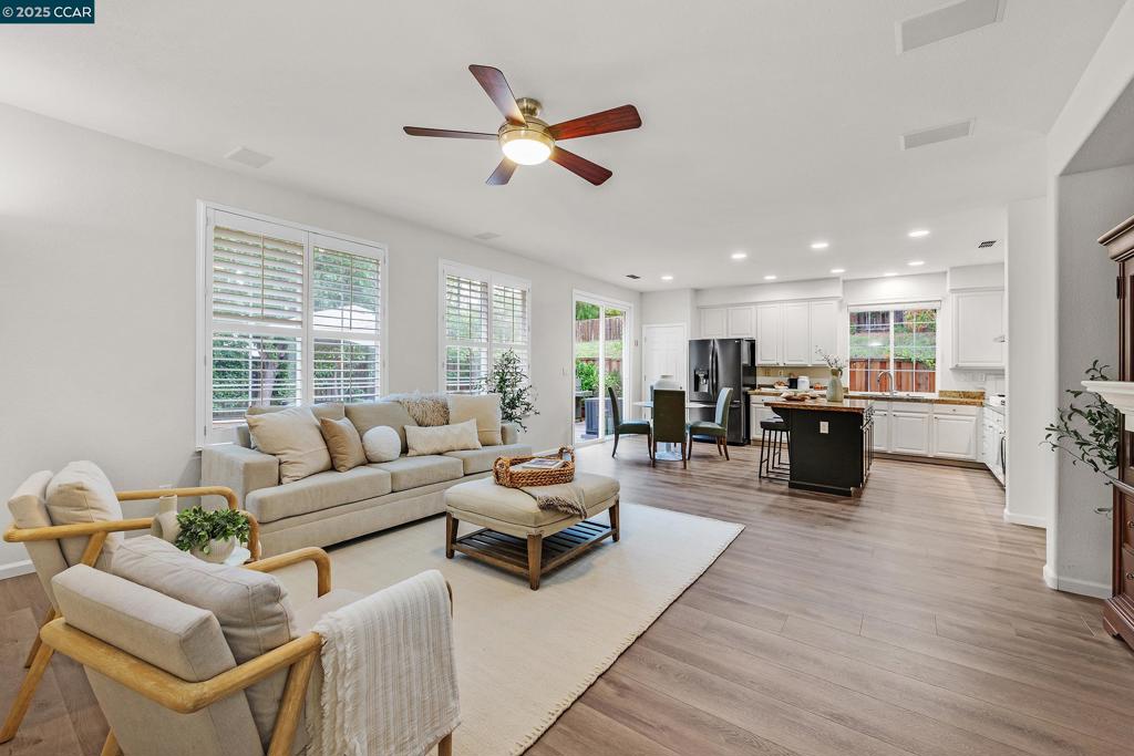 CA MEADOW - Residential