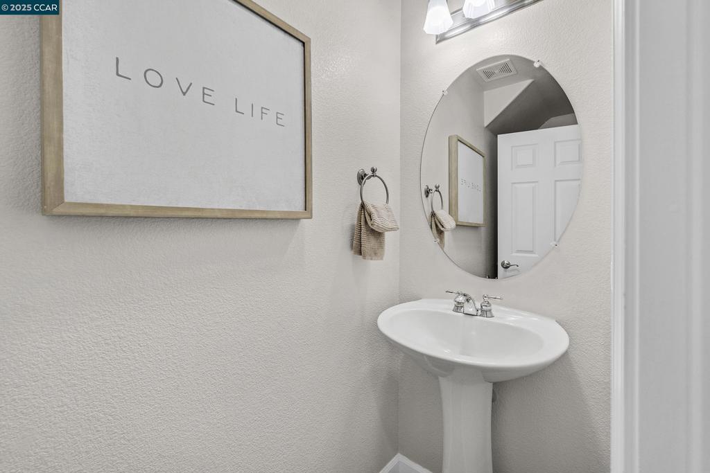 CA MEADOW - Residential