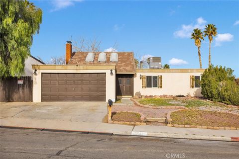 Photo of 2040 Princeton Dr, Barstow, CA 92311 (MLS # HD25280254)