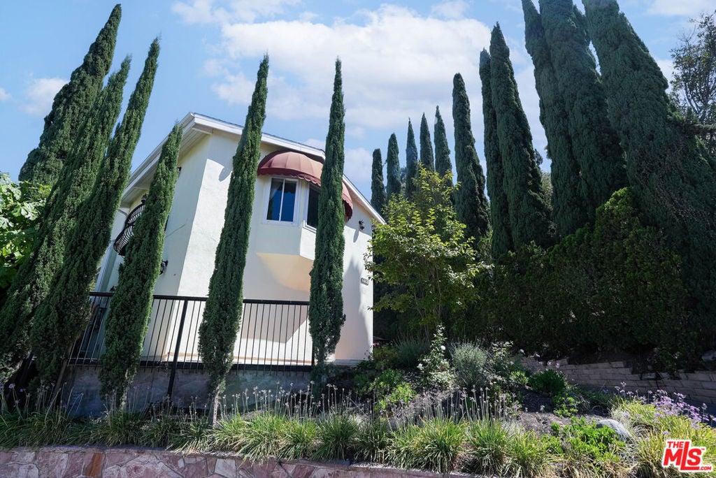 7796 Skyhill Drive