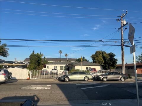 13606 Lemoli Hawthorne CA 90250
